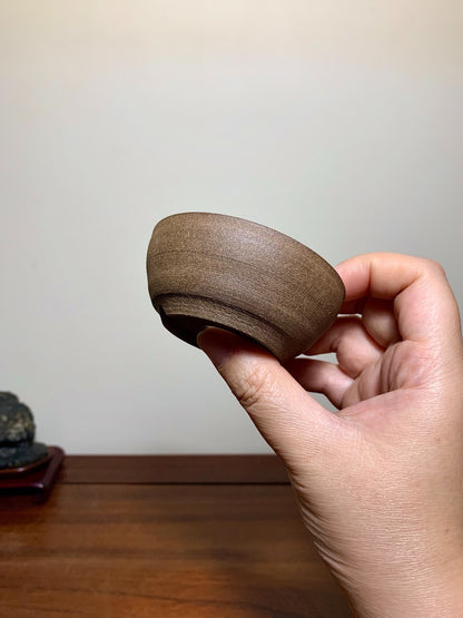Man'kō Shūzan Cut-Foot Round Pot