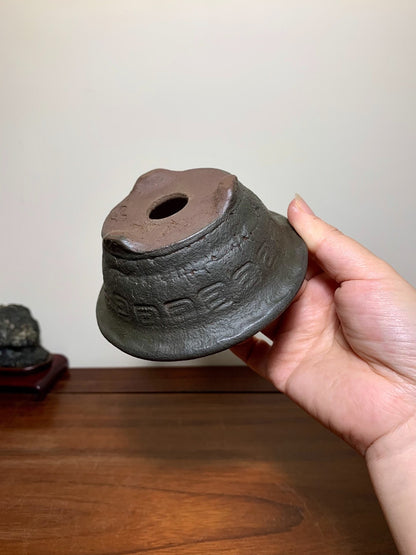 Kozukuri Sōsen Outer Rim with Thunder Pattern, Nanban Conical Japanese Flower Pot