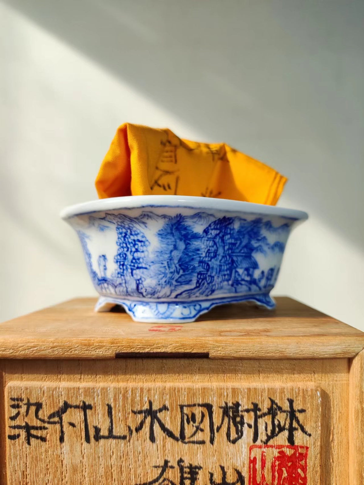 Fuji-Kake Yūzan, Delicate Brushwork