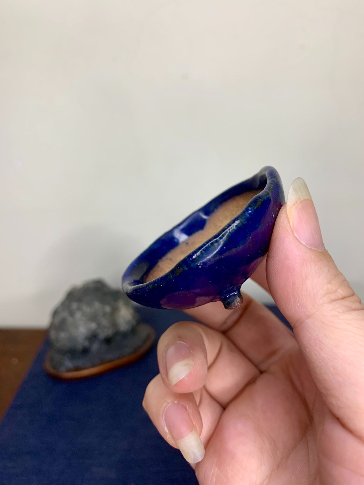 Tōshita Yūsei Ruri Blue Glaze Hand-Pinched Round Pot