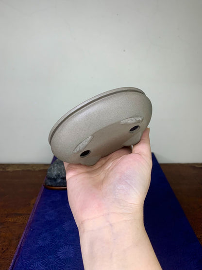 Ash Clay Bag-Style Cloud Feet Oval Pot by Hokido