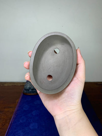 Ash Clay Bag-Style Cloud Feet Oval Pot by Hokido
