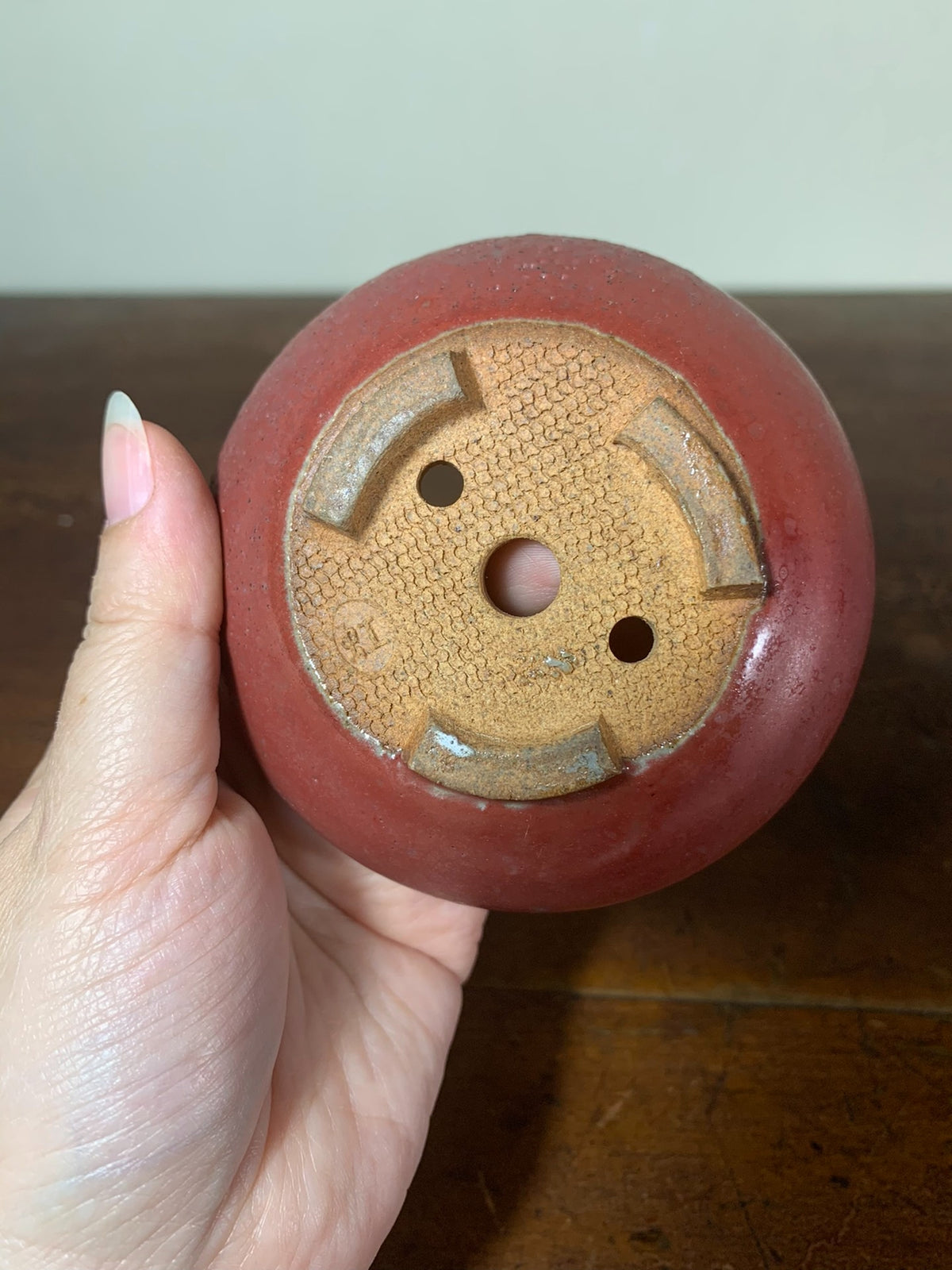 Shinsha Copper-Red Glaze Round Pot by Heian Kōsen