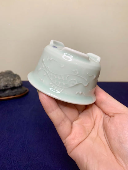 Ito Tuniyo Blue-Green Glazed Relief-Carved Fish-Playing Pot