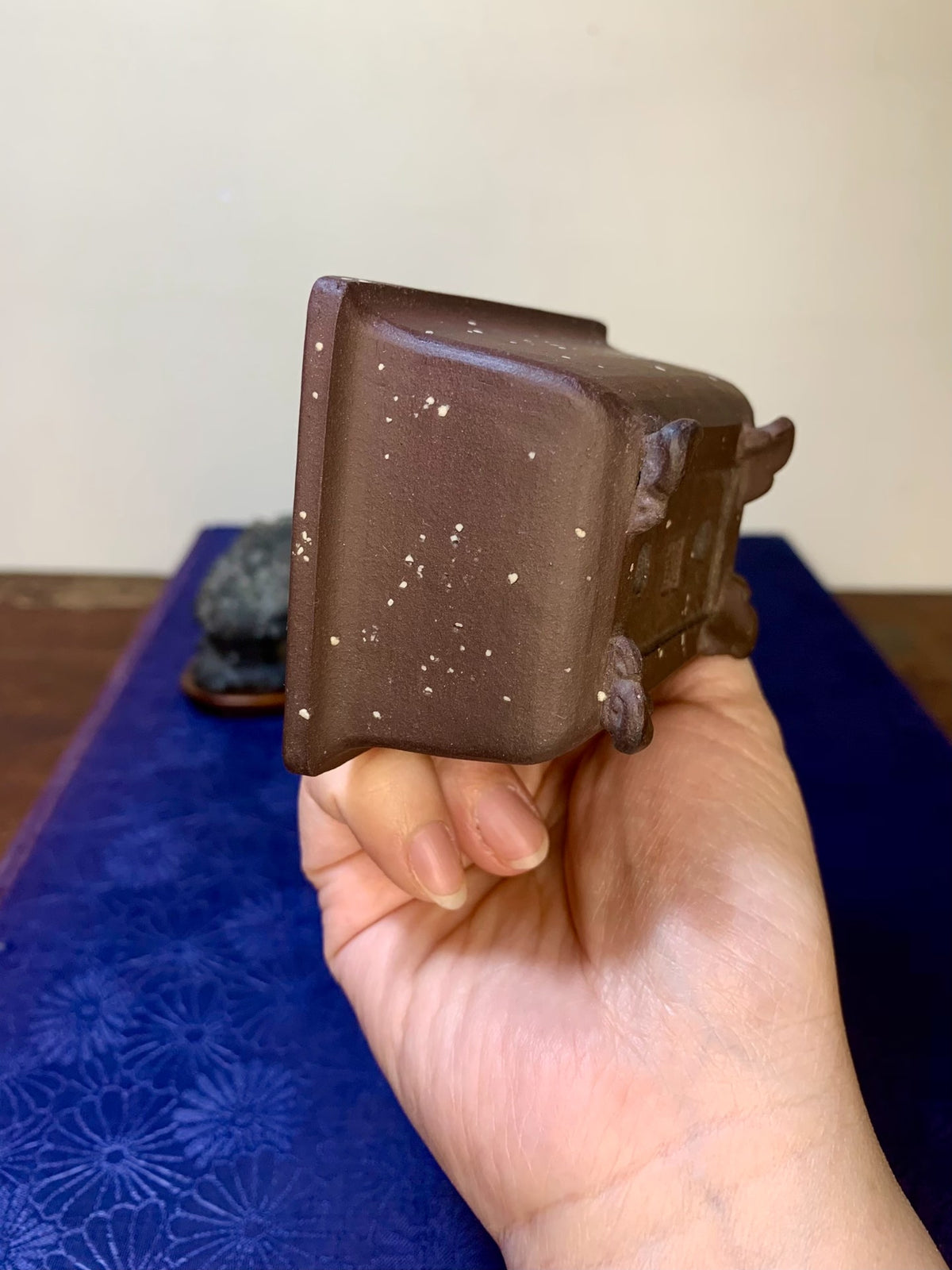 Purple Clay, Outer Rim, Cloud Feet, Small Rectangular Flower Pot by Rin Tōsaku