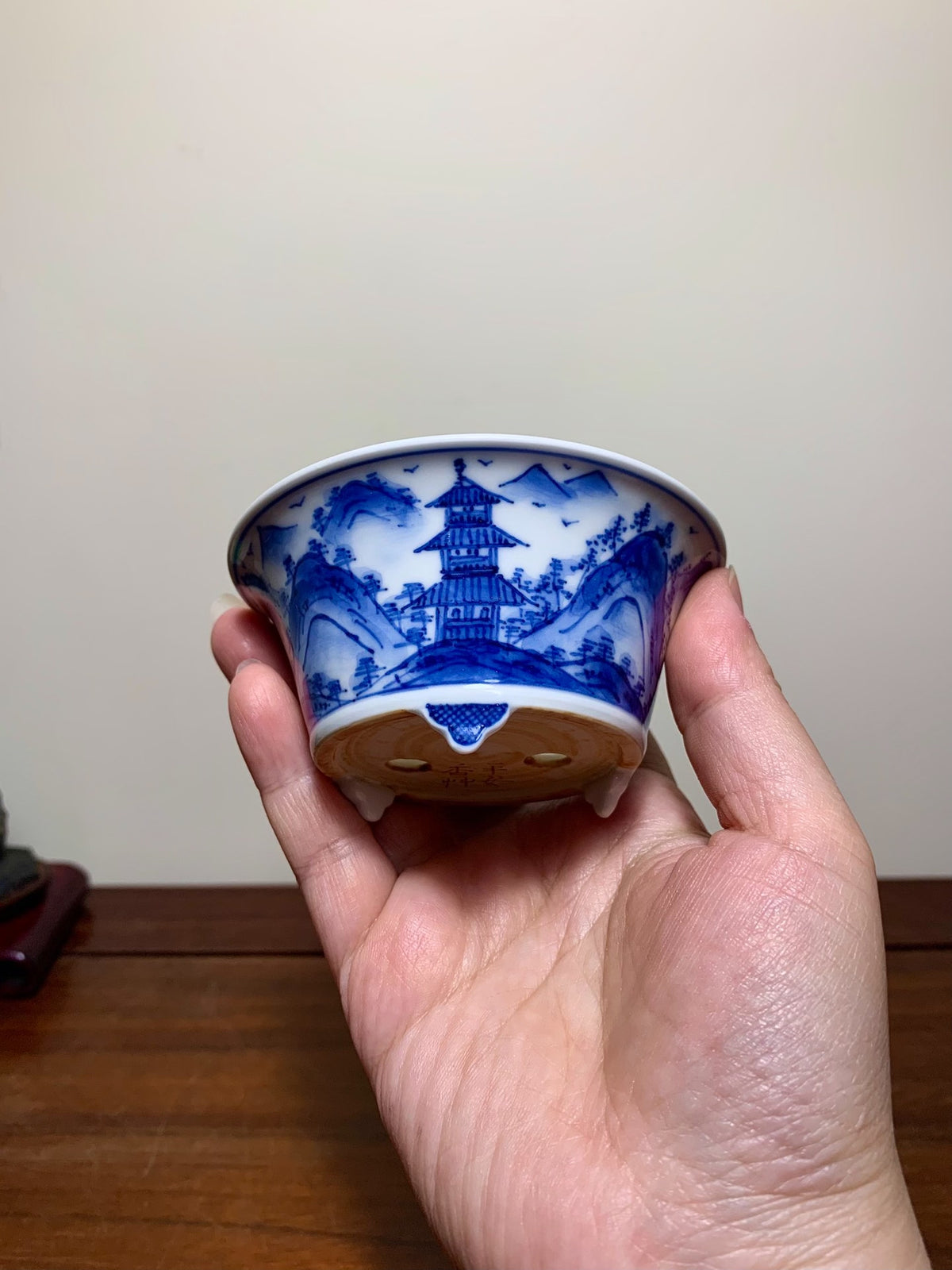 Heian Kōsō Enamelled Landscape with Friends Visiting Scene Japanese Flower Pot