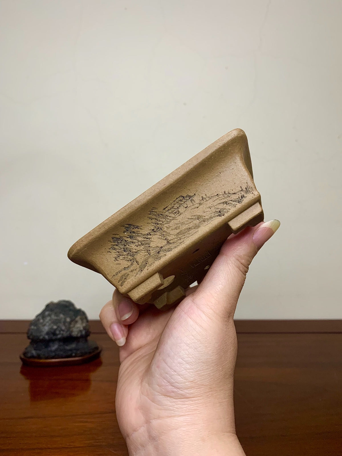 Manryuhei White Clay Studded Relief-Carved Landscape Outer Rim Gently Rounded Cut Feet Rectangular Pot