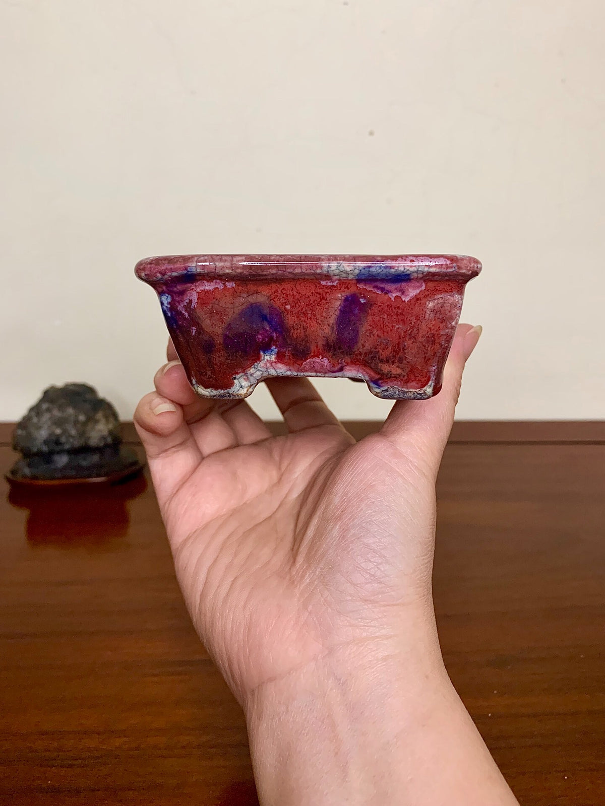 Echizen Bunsan Shinsha Copper-Red Glaze Kiln-Transmuted Cut-Foot Rectangular Pot