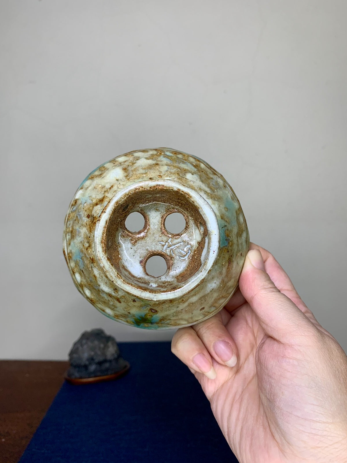 Echizen Monzan Rare Three-Eared High-Footed Basket Pot