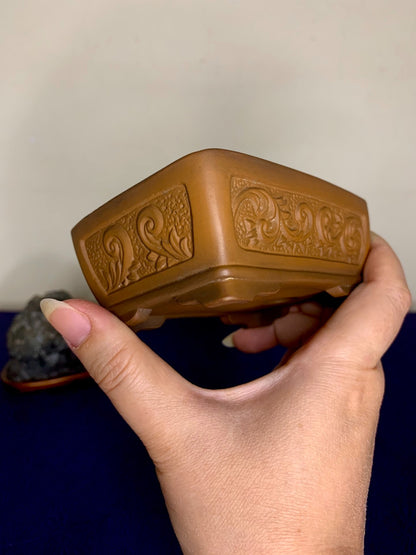 Four-Panel Painted Panels Relief-Carved Small Rectangular Japanese Pot by Hirata Migen