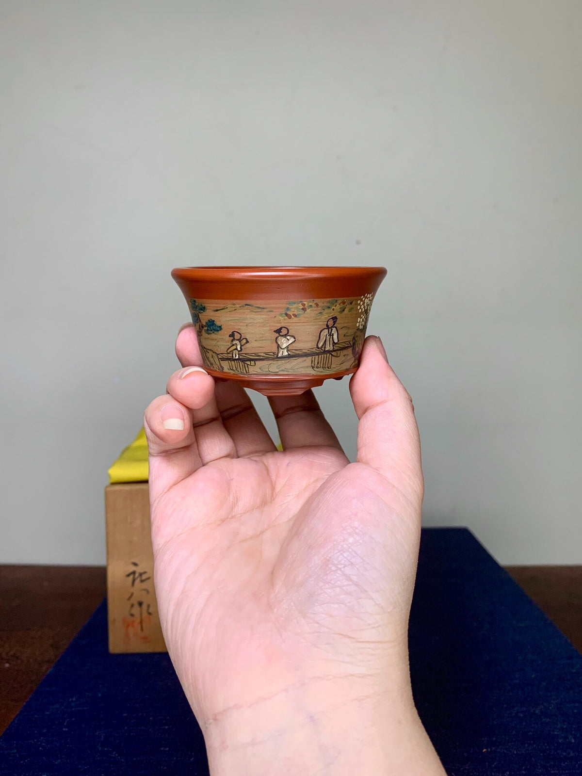 Zhuo Ba Shudei Red Clay Landscape with Visitors Japanese Pot