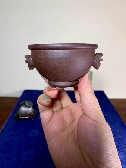 Purple Clay Double-Eared Lion-Head Jade Rim Round Pot by Rin Tōsaku
