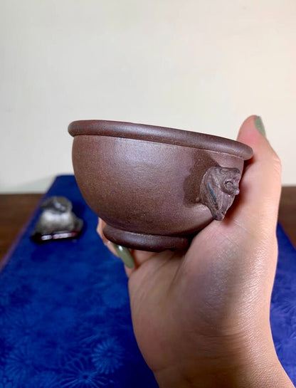 Purple Clay Double-Eared Lion-Head Jade Rim Round Pot by Rin Tōsaku