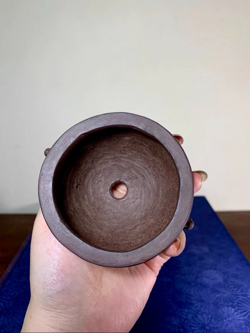 Purple Clay Double-Eared Lion-Head Jade Rim Round Pot by Rin Tōsaku