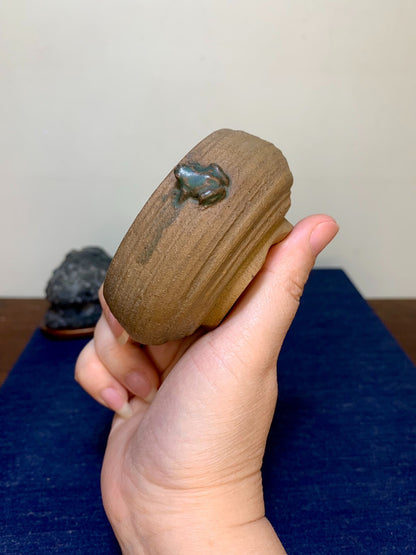 Ito Tuniyo Hand-Pinched Relief-Carved Frog Pot