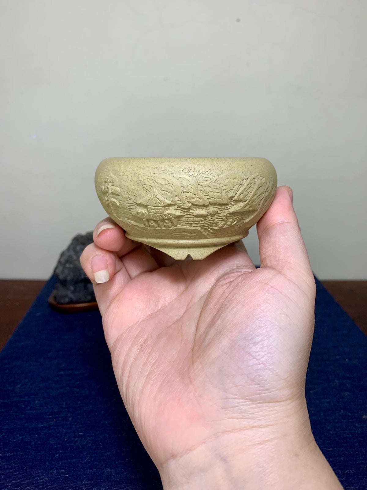 Rare White Clay Incised Landscape Japanese Pot by Sanya Shōhachi