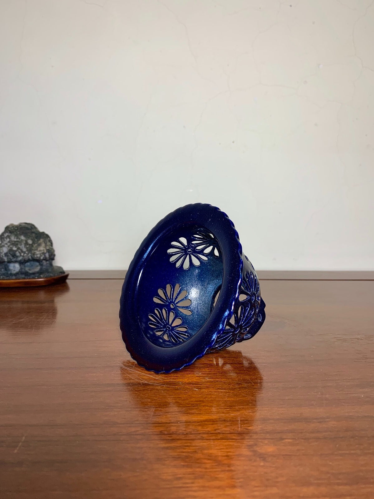 Sakai Tensan Ruri Glaze Pierced Omoto Pot