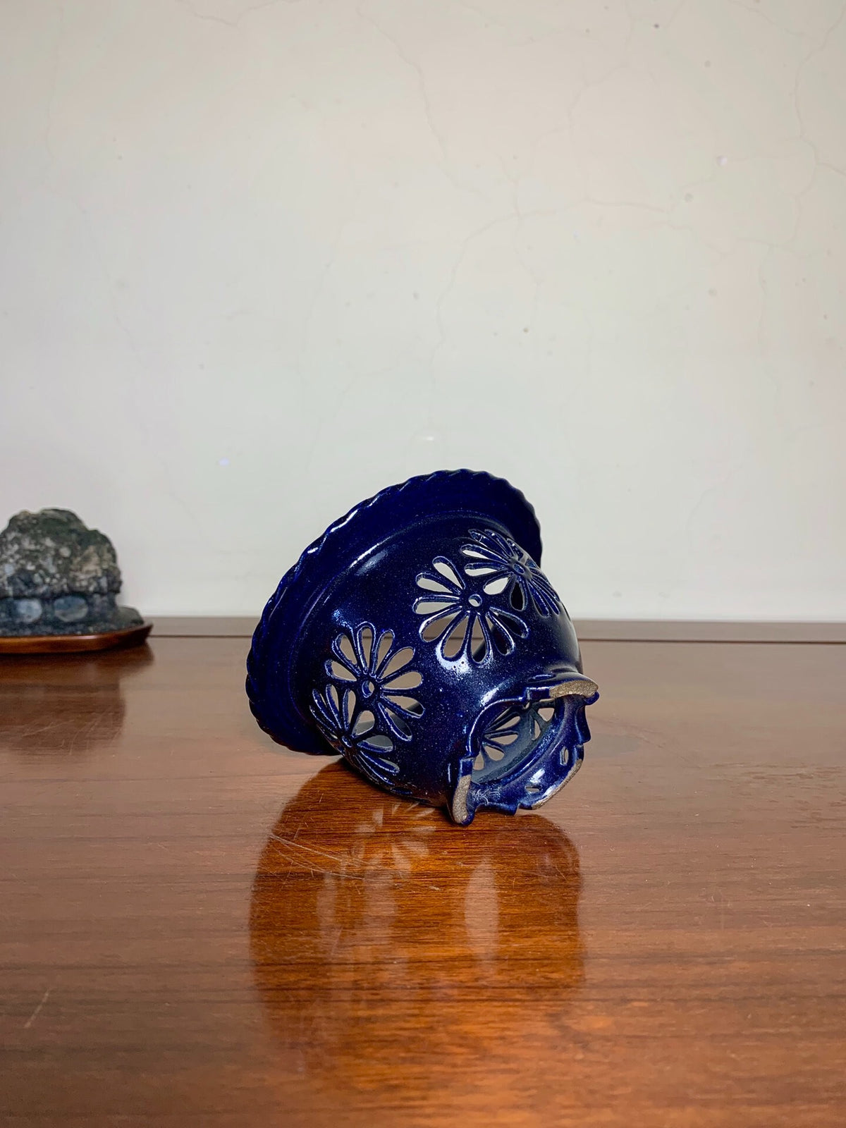 Sakai Tensan Ruri Glaze Pierced Omoto Pot