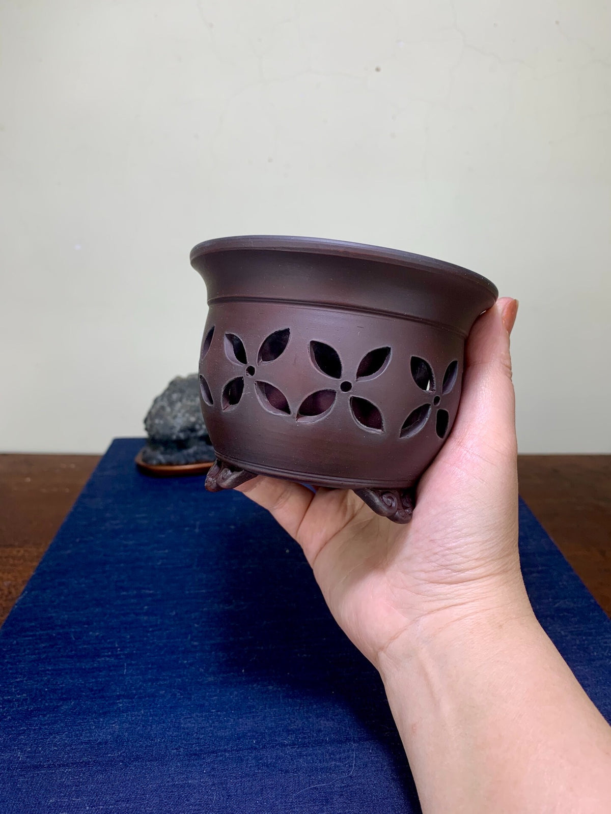 Pierced Relief Three-Footed Open-Mouthed Pot with Outer Rim by Bigei