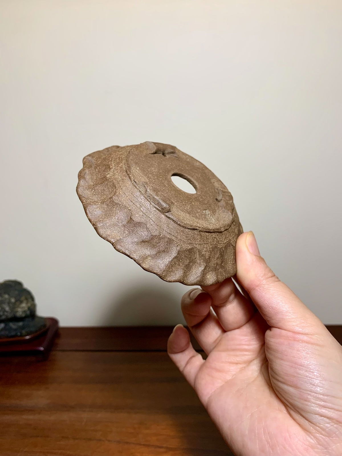 Man'kō Shūzan Hand-Pinched Small Nanban Japanese Flower Pot