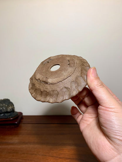 Man'kō Shūzan Hand-Pinched Small Nanban Japanese Flower Pot