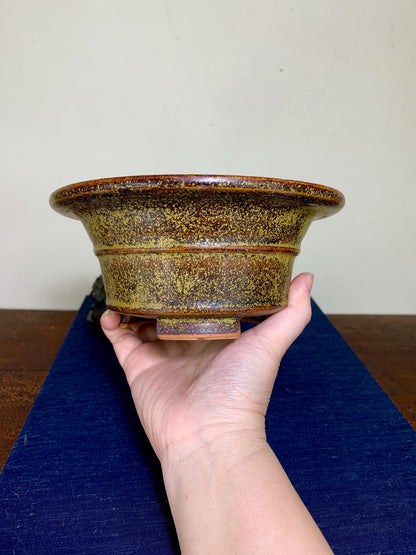 Shishi Maru, Middle Band, Cut Feet, Large Open Mouth, Japanese Pot
