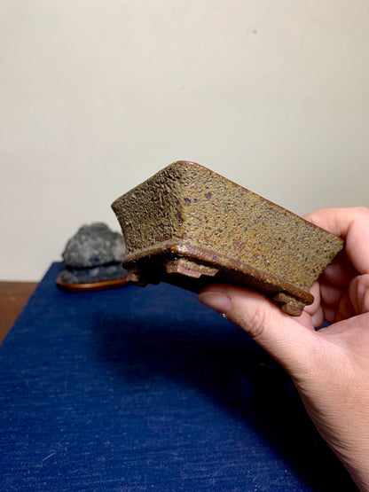 Imaoka Chōsō Pear-Skin Glaze Lower Band Cut-Foot Small Rectangular Japanese Pot