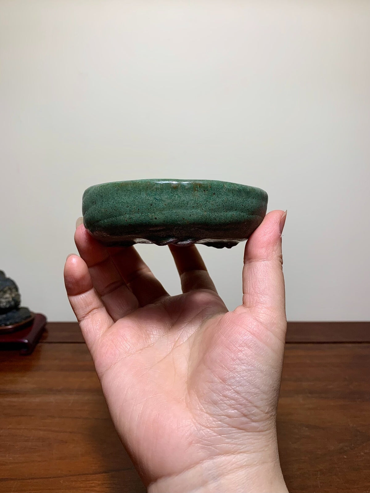 Hand-Pinched Green-Glazed Round Pot by Arai Akio