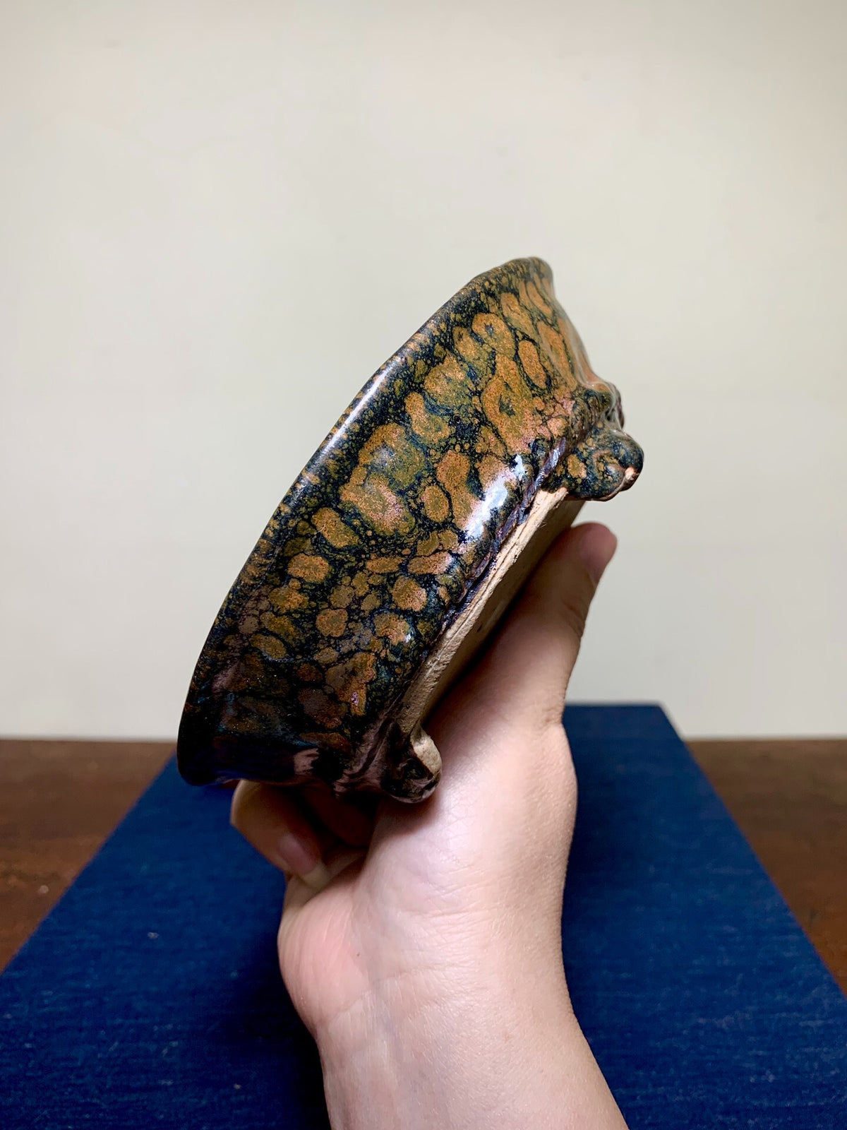 Koto Tadanobu Tenmoku Glaze, Lower Band, Cloud Feet, Japanese Pot