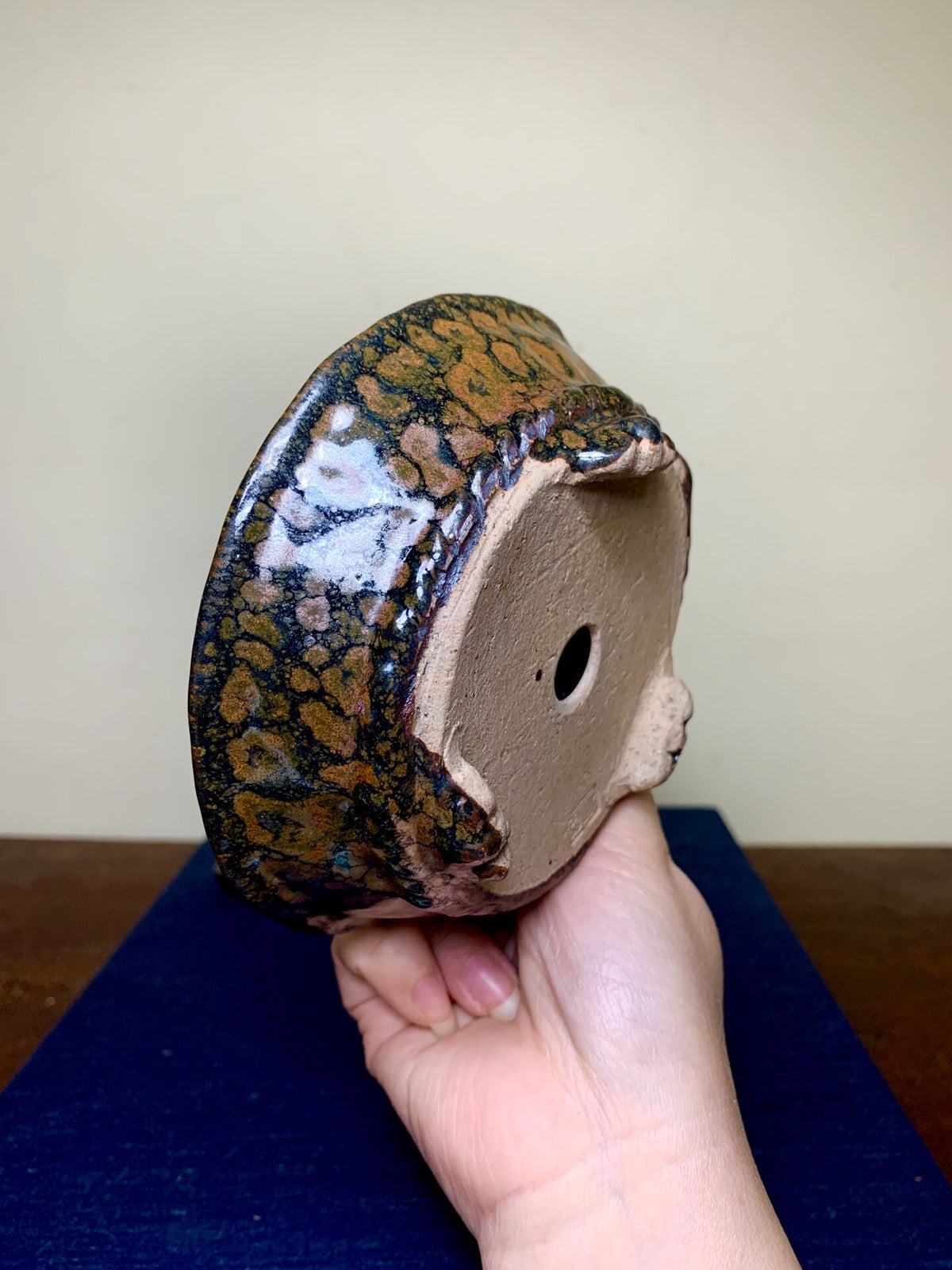 Koto Tadanobu Tenmoku Glaze, Lower Band, Cloud Feet, Japanese Pot