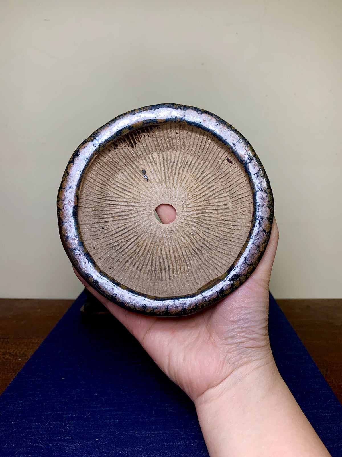 Koto Tadanobu Tenmoku Glaze, Lower Band, Cloud Feet, Japanese Pot