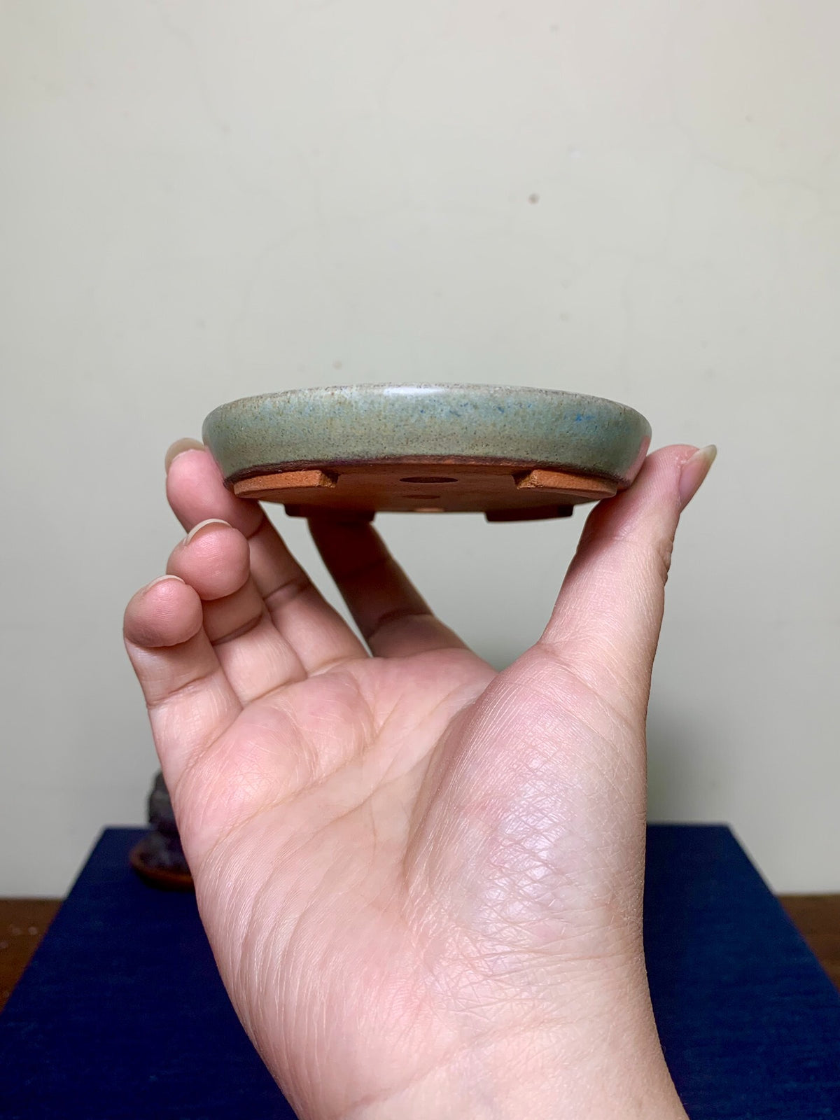 Sugaura Fukuhaku Sky-Blue Glaze Waist-Round Japanese Pot