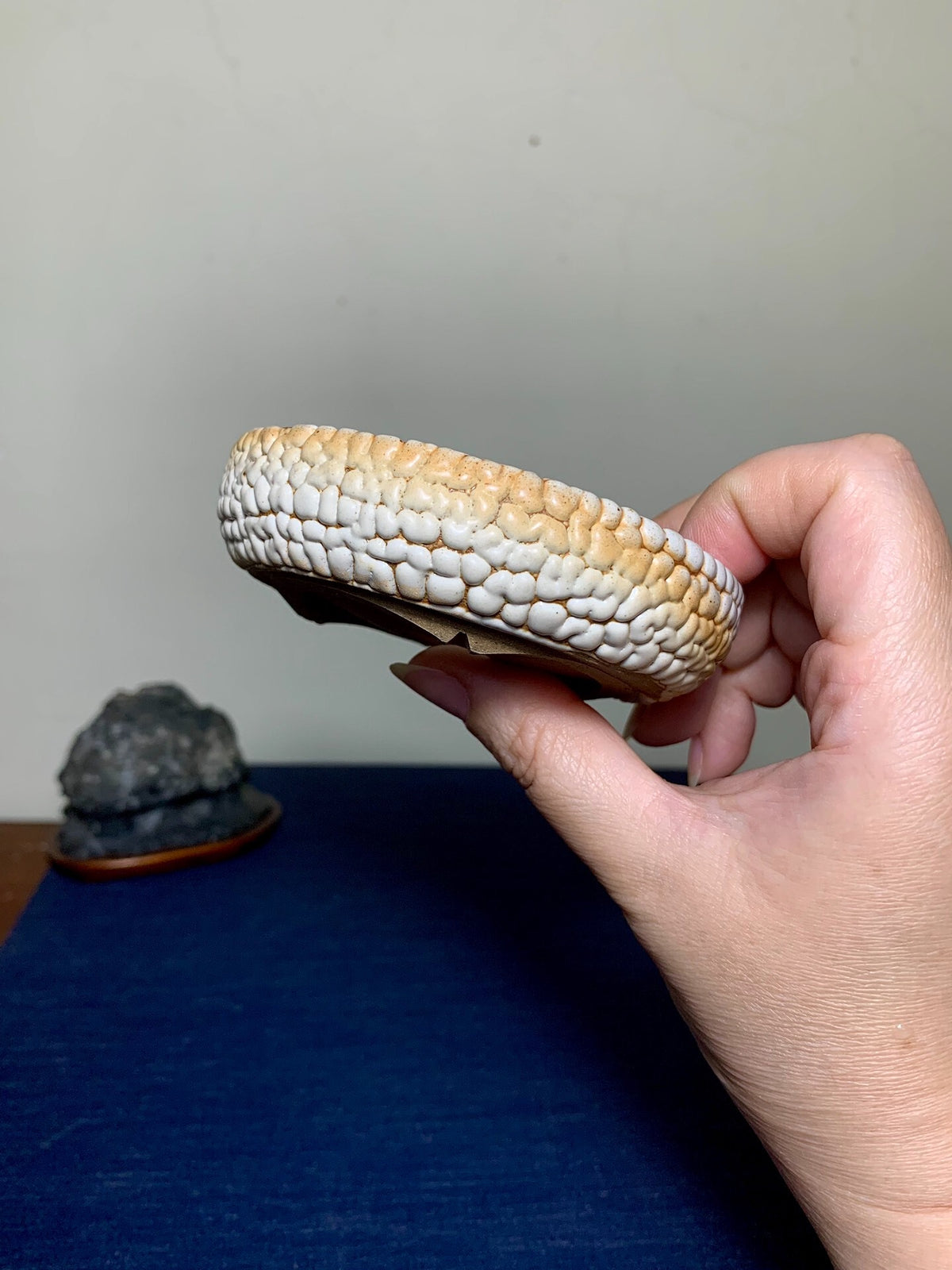 Rare Plum-Bark Textured Glaze Small Round Pot by Koishihara-Yaki