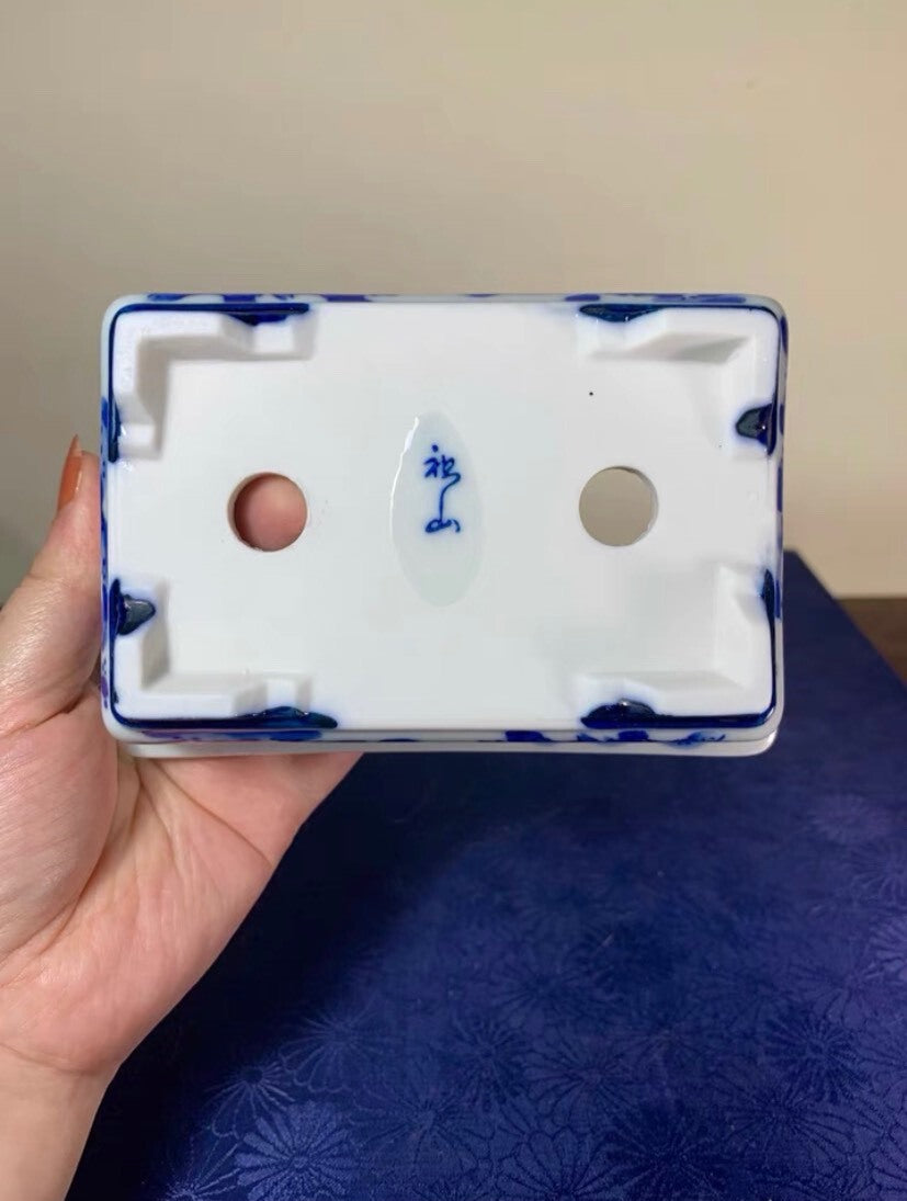 Blue-And-White Child Rectangular Pot by Shinzan