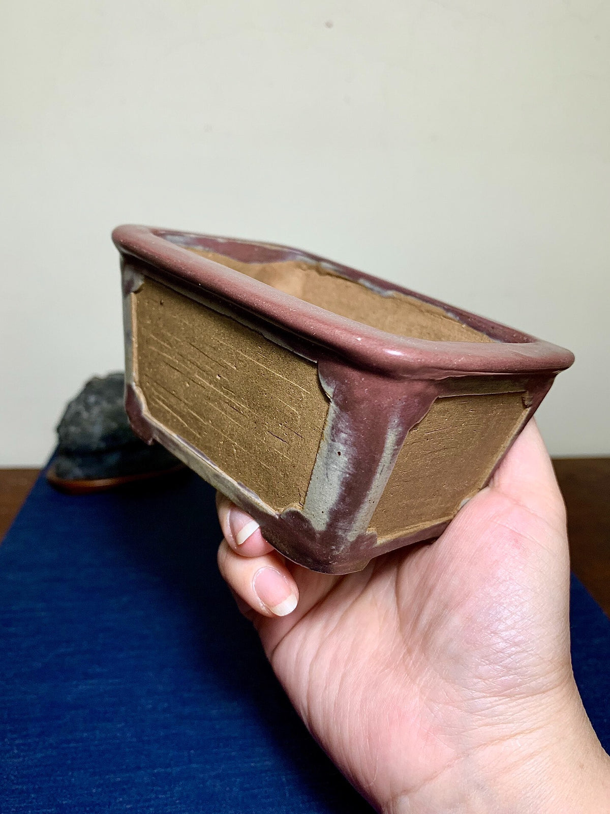 Hanazaki Toshuho Four-Sided Incised Outer Rim Rectangular Japanese Pot