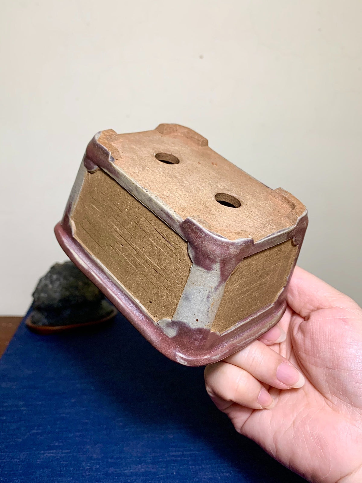 Hanazaki Toshuho Four-Sided Incised Outer Rim Rectangular Japanese Pot