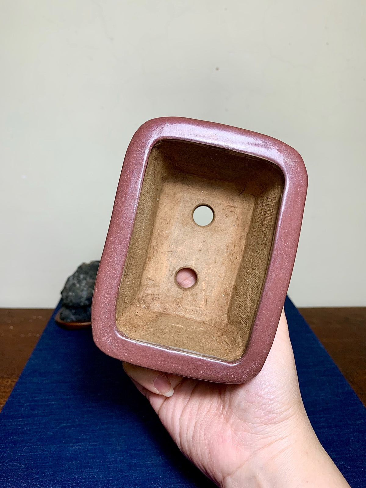 Hanazaki Toshuho Four-Sided Incised Outer Rim Rectangular Japanese Pot