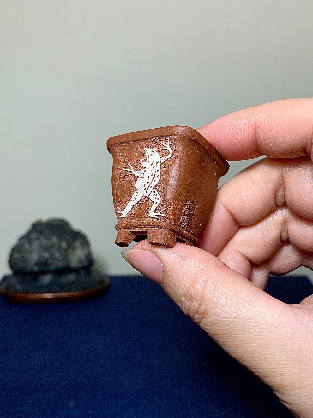 Risuyama Yume Gen Float-Carved Incised Lower Band Outer Rim Small Square Japanese Pot