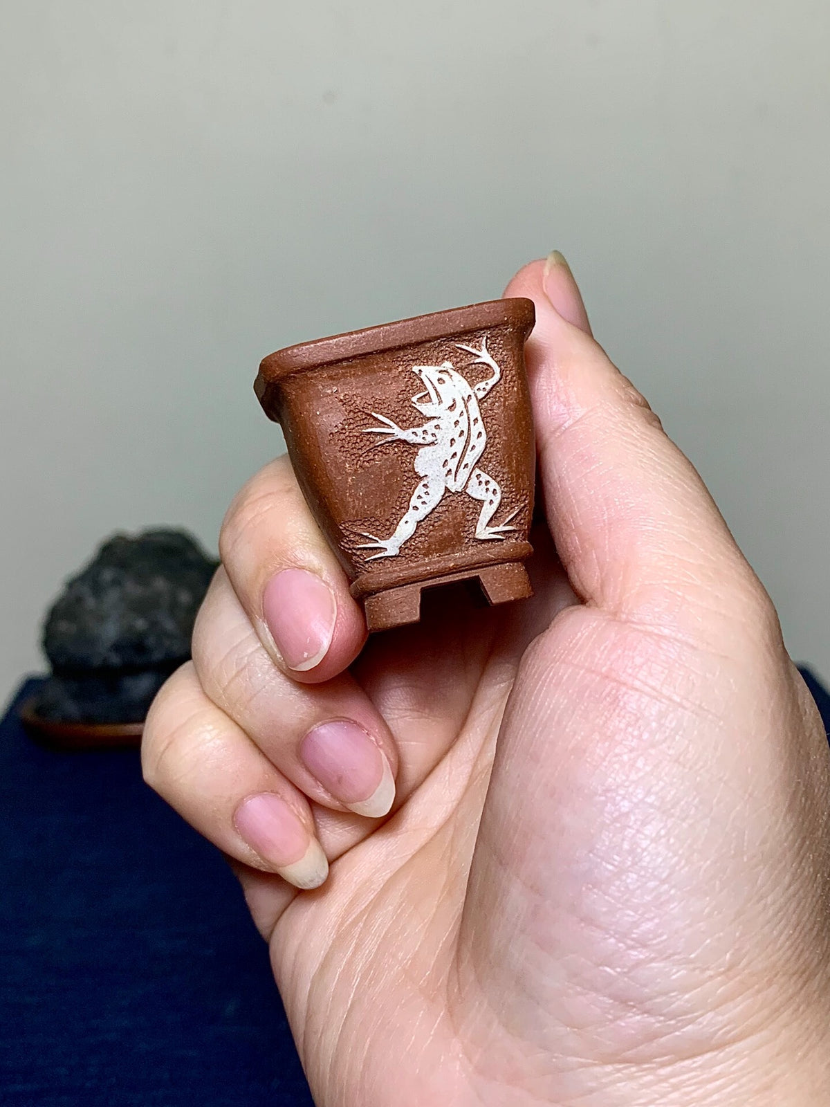 Risuyama Yume Gen Float-Carved Incised Lower Band Outer Rim Small Square Japanese Pot