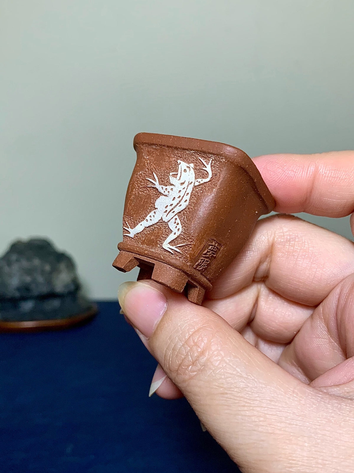 Risuyama Yume Gen Float-Carved Incised Lower Band Outer Rim Small Square Japanese Pot