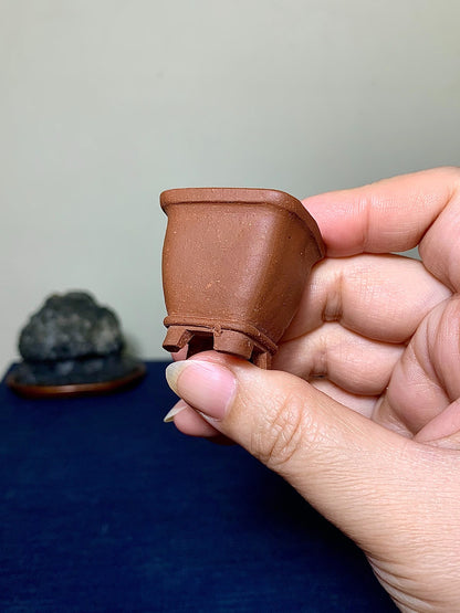 Risuyama Yume Gen Float-Carved Incised Lower Band Outer Rim Small Square Japanese Pot