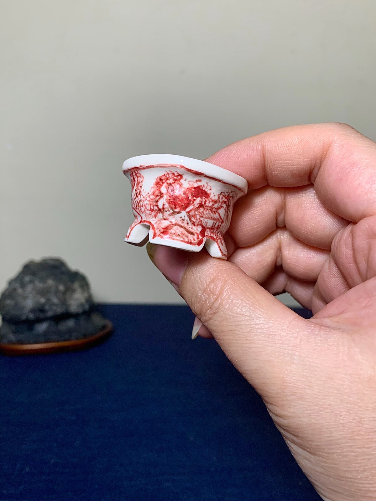 Ushū Katsuyama Red-Painted Landscape with Visitors, Japanese Bonsai Pot