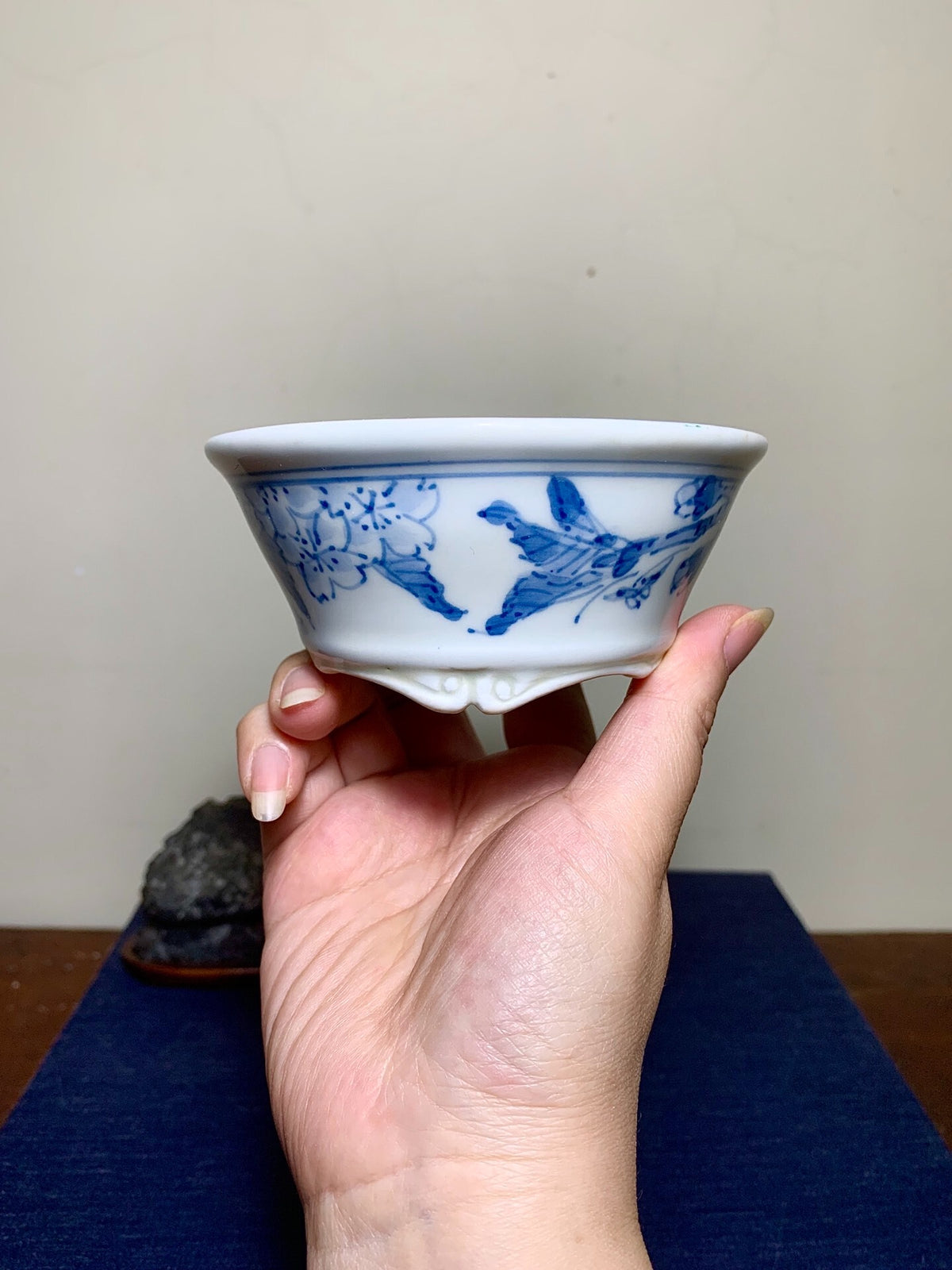 Matsuboto Matsushi Classic Blue-And-White Painted Butterfly Adores Flower Japanese Bonsai Pot