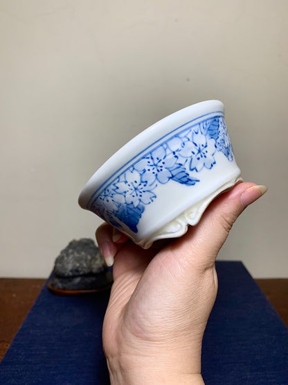 Matsuboto Matsushi Classic Blue-And-White Painted Butterfly Adores Flower Japanese Bonsai Pot