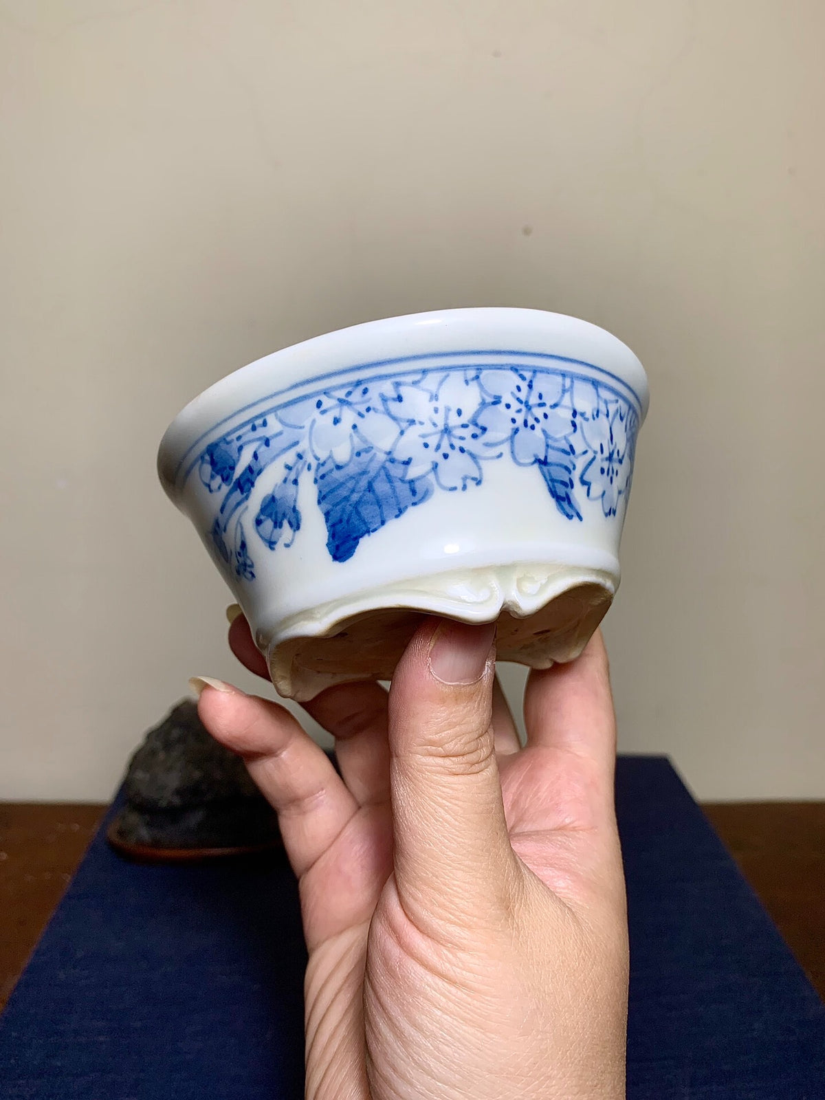 Matsuboto Matsushi Classic Blue-And-White Painted Butterfly Adores Flower Japanese Bonsai Pot