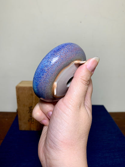 Man'kō Shūzan Kinyō Kiln-Transmuted Three-Footed Round Pot