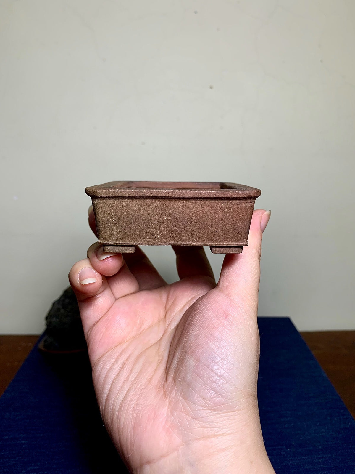 Outer Rim Cut-Foot Small Rectangular Japanese Pot by Rin Tōsaku