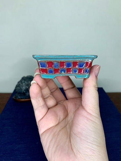 壹兴造记夫人 Shi-Matsu Pattern Outer Rim Small Rectangular Japanese Pot