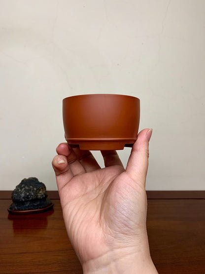Shudei Lower Band Perfectly Round Japanese Pot by Tsuchikura Tōgen