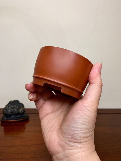 Shudei Lower Band Perfectly Round Japanese Pot by Tsuchikura Tōgen
